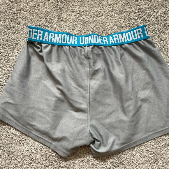 Under armor running shorts - Picture 2 of 3